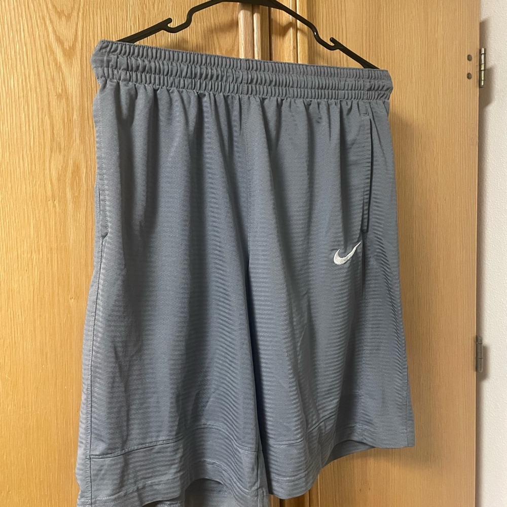 Nike Men's Gray Athletic Shorts